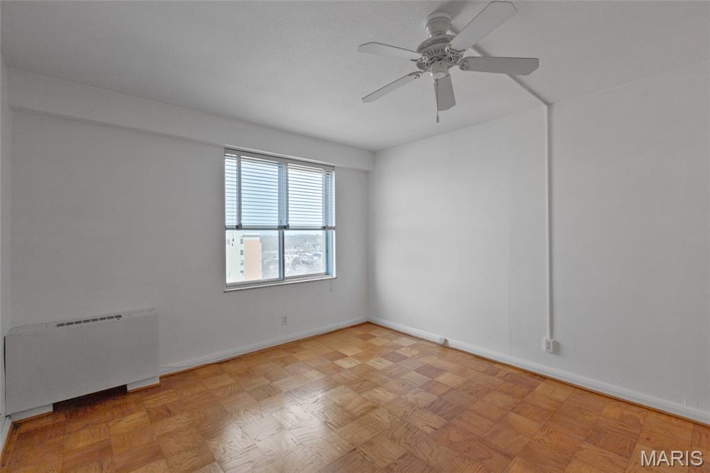 900 South Hanley Road, Unit 11B Clayton, MO 63105 - Photo 15 of 31