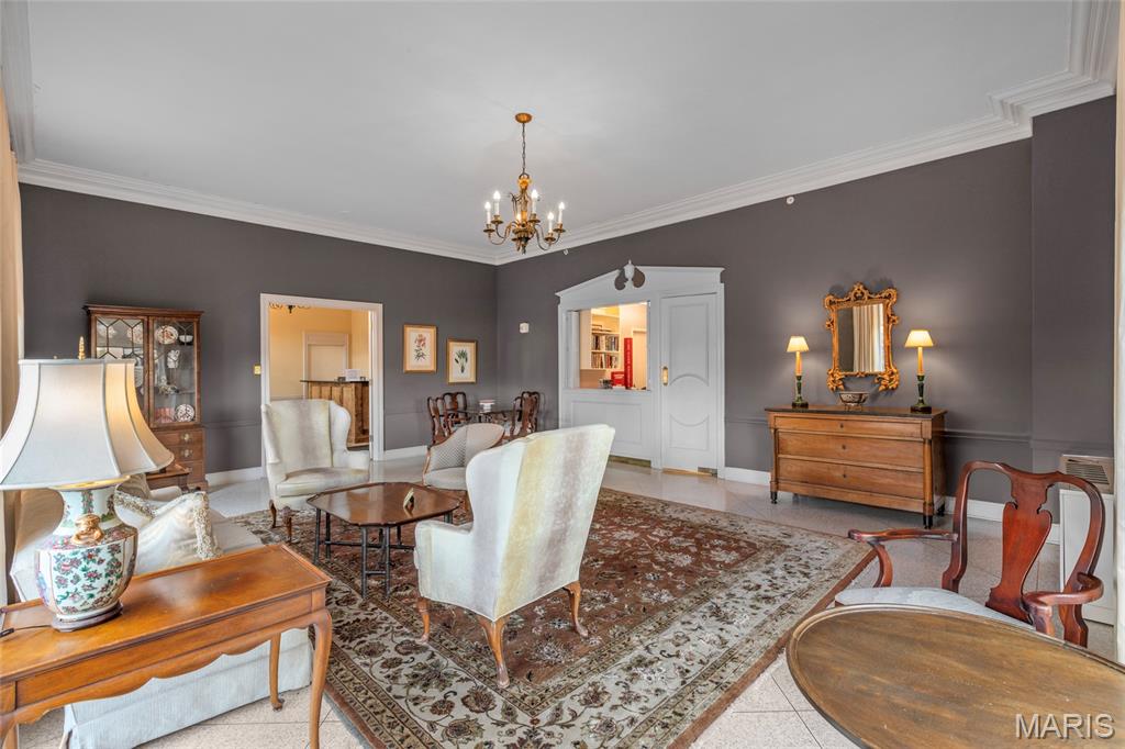 900 South Hanley Road, Unit 11B Clayton, MO 63105 - Photo 23 of 31