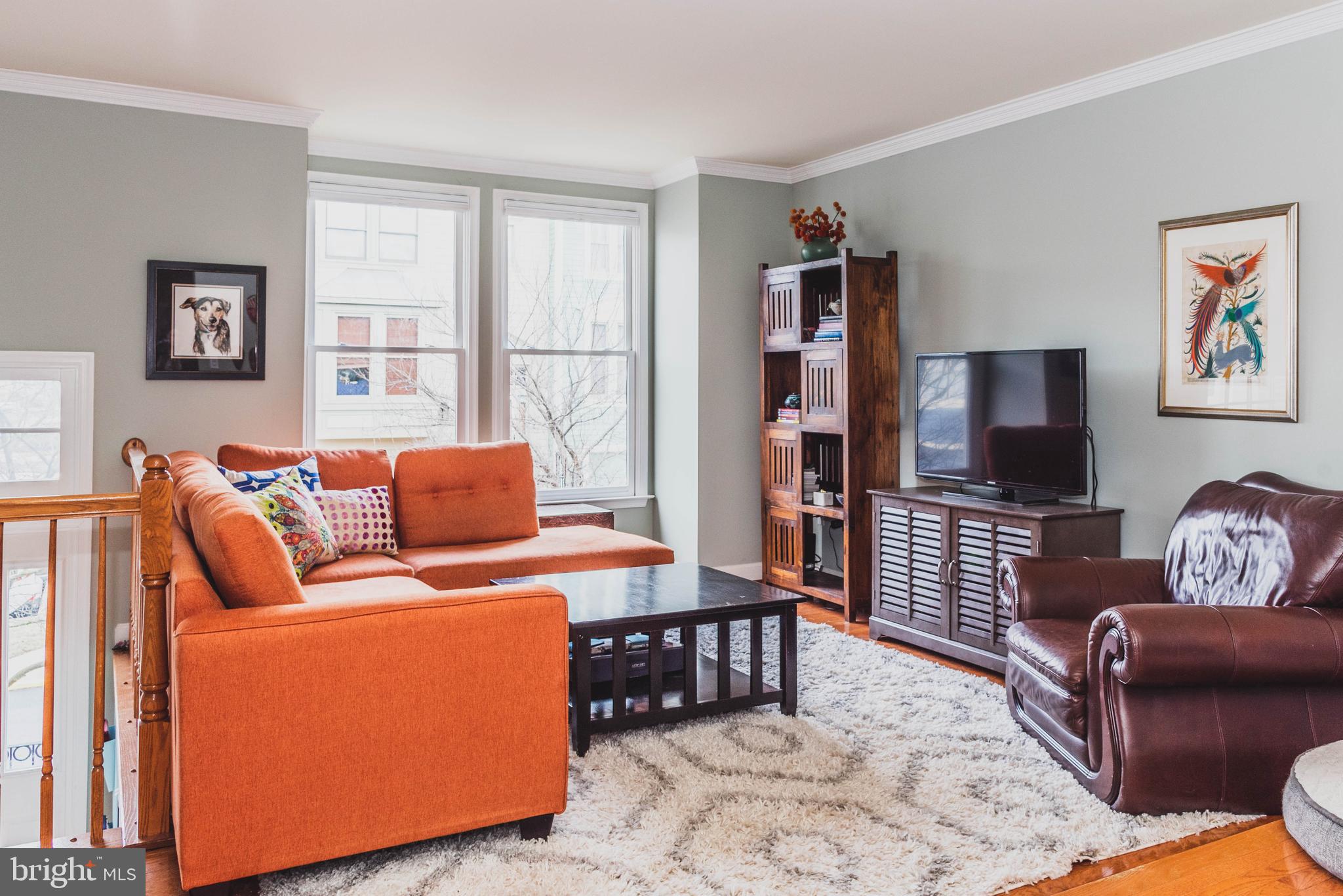 109 Maximillian Court Southwest Leesburg, VA 20175 - Photo 2 of 27 Living Room