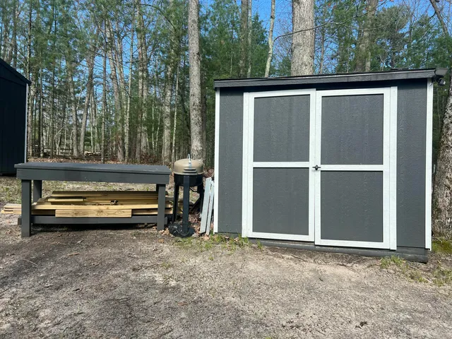 $205,000 | 9600 South Oxeye Avenue, Baldwin, MI 49304