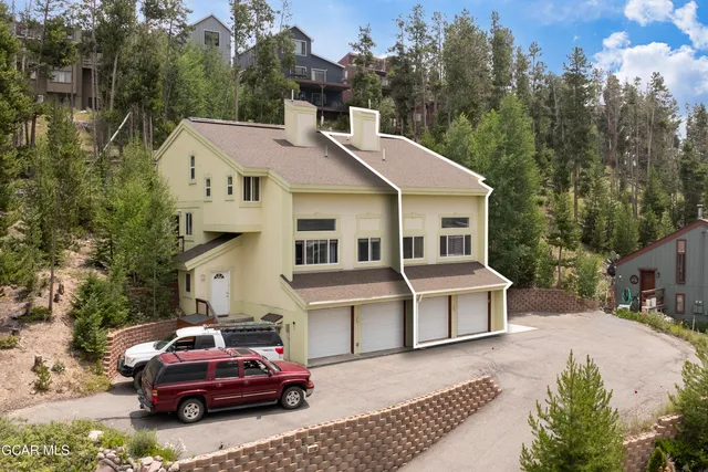 $762,000 | 710 Wapiti Drive, Unit B, Fraser, CO 80442