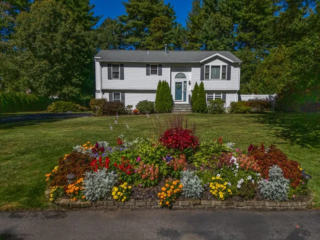 $550,000 | 17 Wood Cove Drive, Coventry, RI 02816