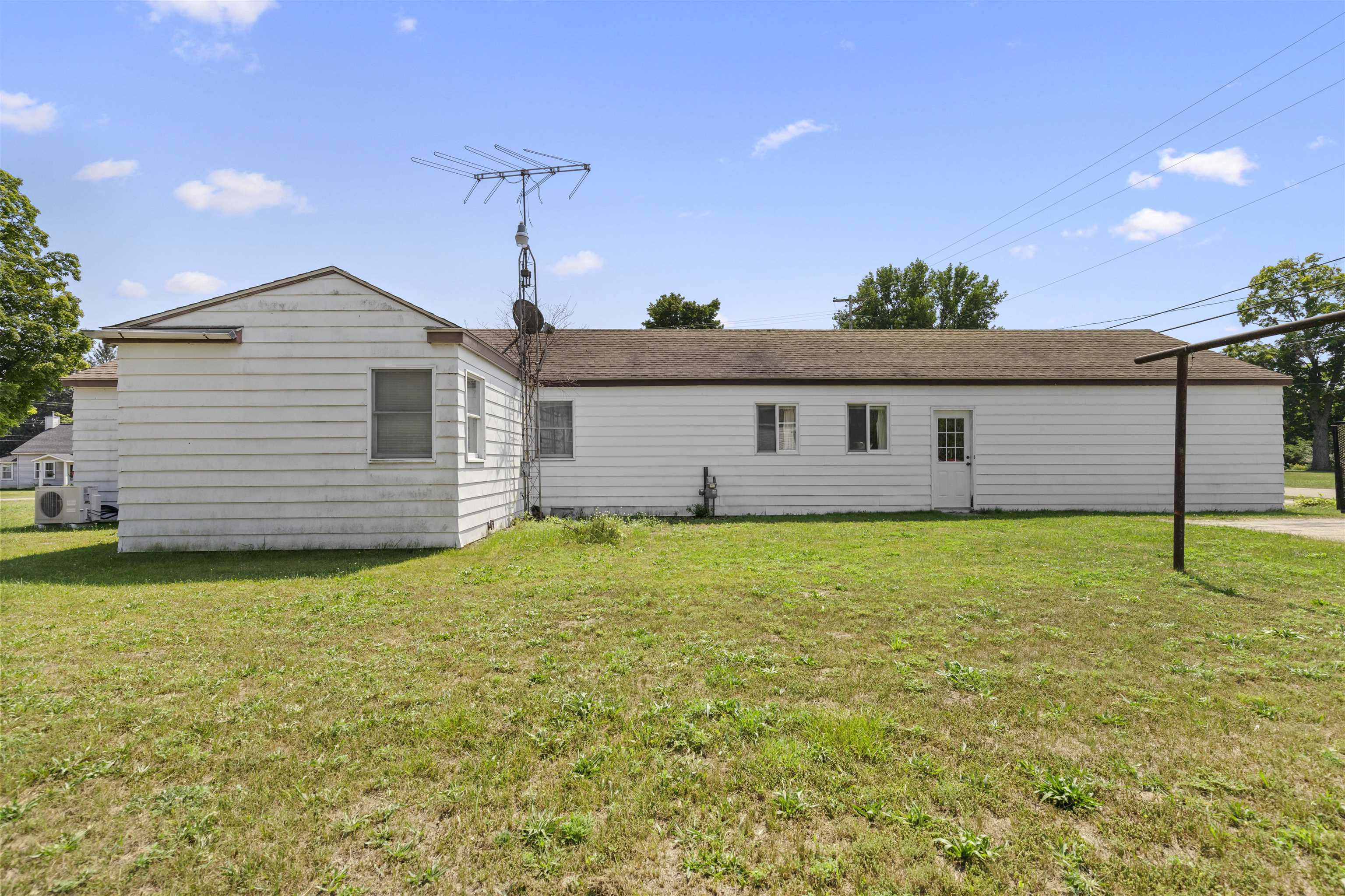 210 White Street Elberta, MI 49635 - Photo 25 of 28
