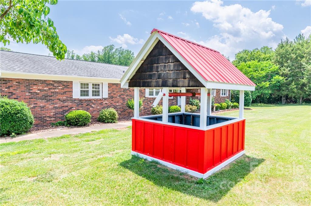 317 Gilbert Road Statesville, NC 28677 - Photo 13 of 48 Gallery Image 13