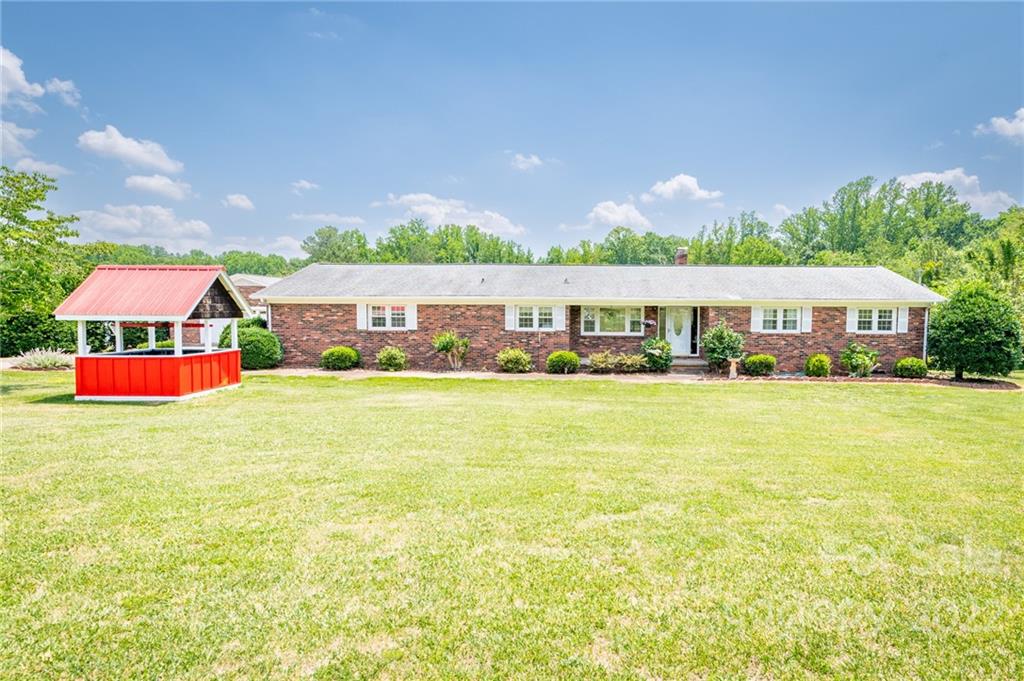317 Gilbert Road Statesville, NC 28677 - Photo 8 of 48 Gallery Image 8