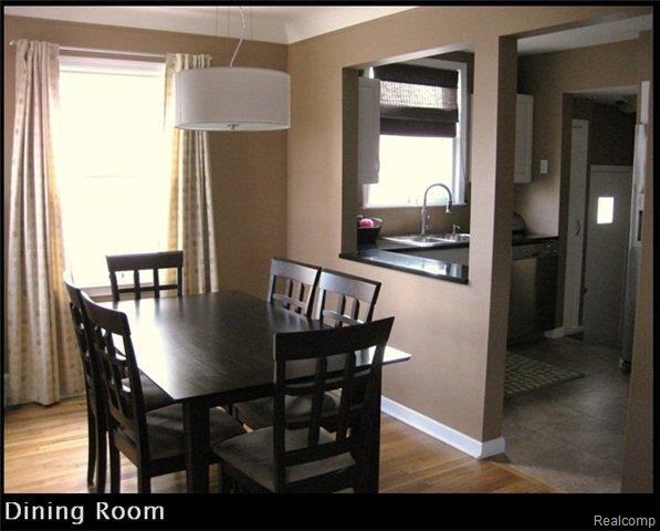 1697 Hampton Road Grosse Pointe, MI 48236 - Photo 5 of 23 5 Dining Room K (Small).jpg