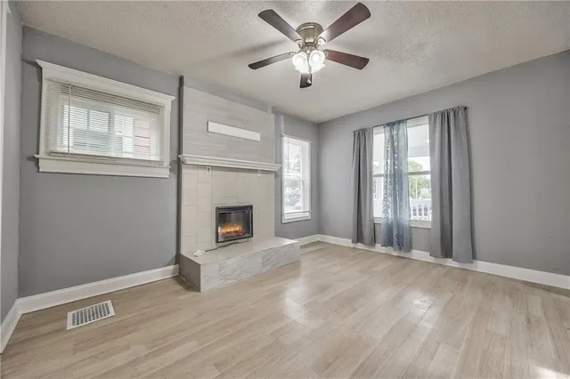 $180,000 | 2112 East 36th Street, Kansas City, MO 64109