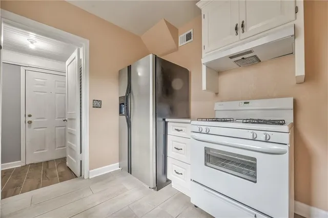 $180,000 | 2112 East 36th Street, Kansas City, MO 64109