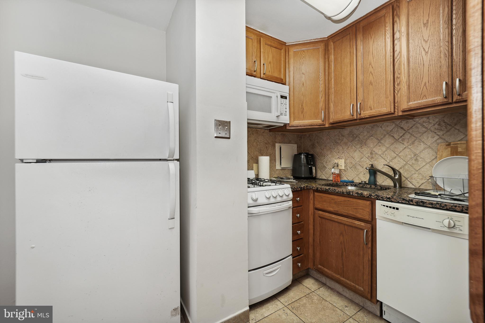 950 25th Street Northwest, Unit 421N Washington, DC 20037 - Photo 15 of 37