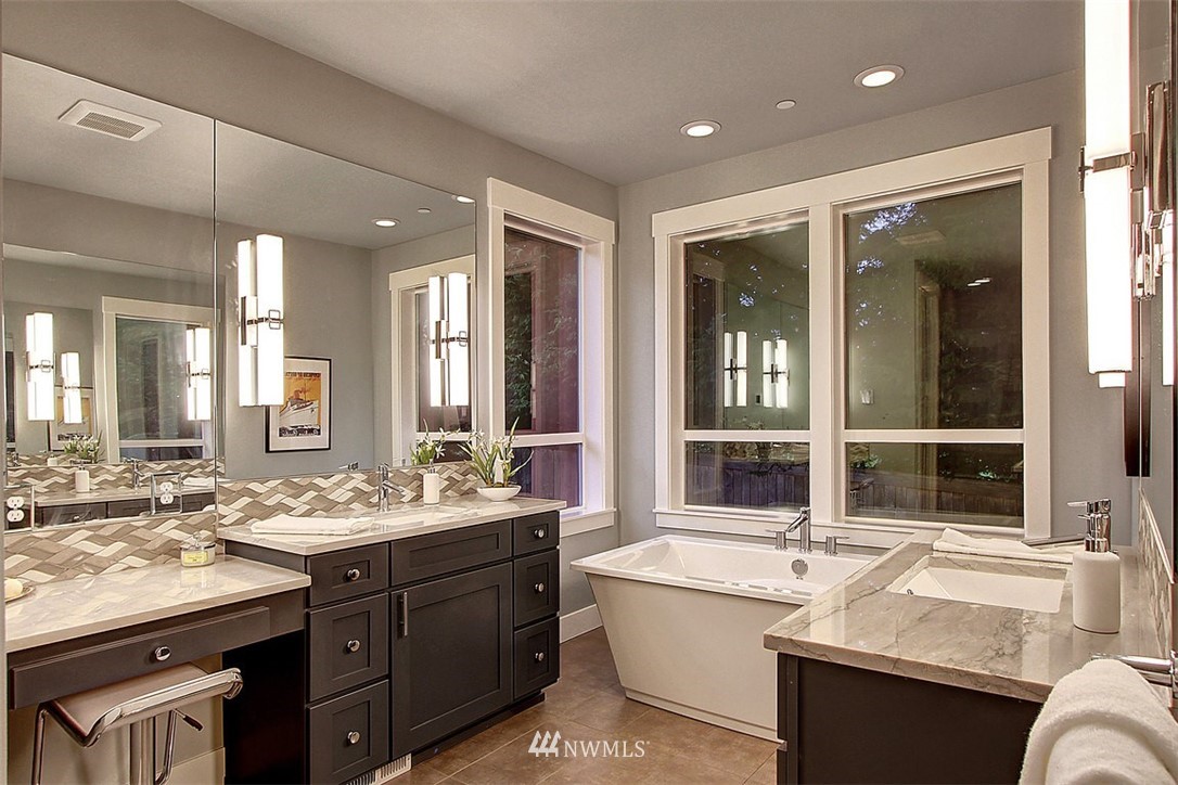305 Caspers Street Edmonds, WA 98020 - Photo 8 of 16 Gallery Image 8