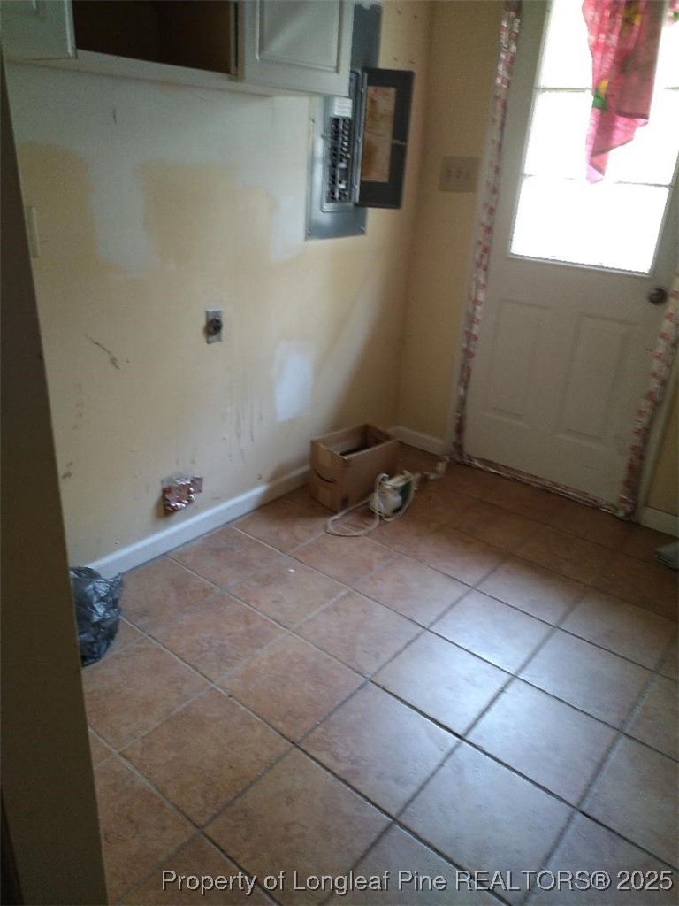 12121 Cameron Way Maxton, NC 28364 - Photo 3 of 29 a room with a window