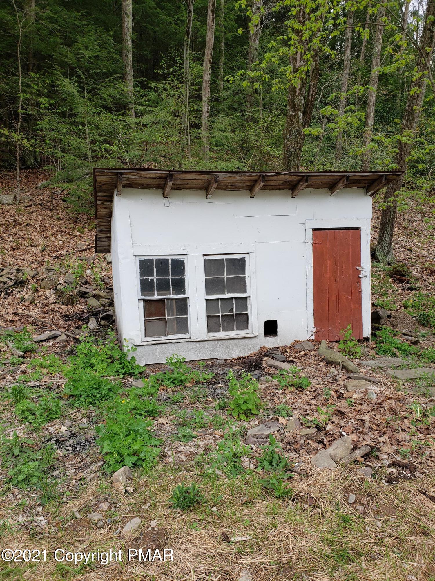 1699 Sugar Hollow Road Effort, PA 18330 - Photo 32 of 47 20210504_144502