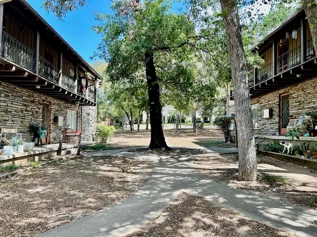 $1,550 | 2511 Enfield Road, Unit B, Austin, TX 78703