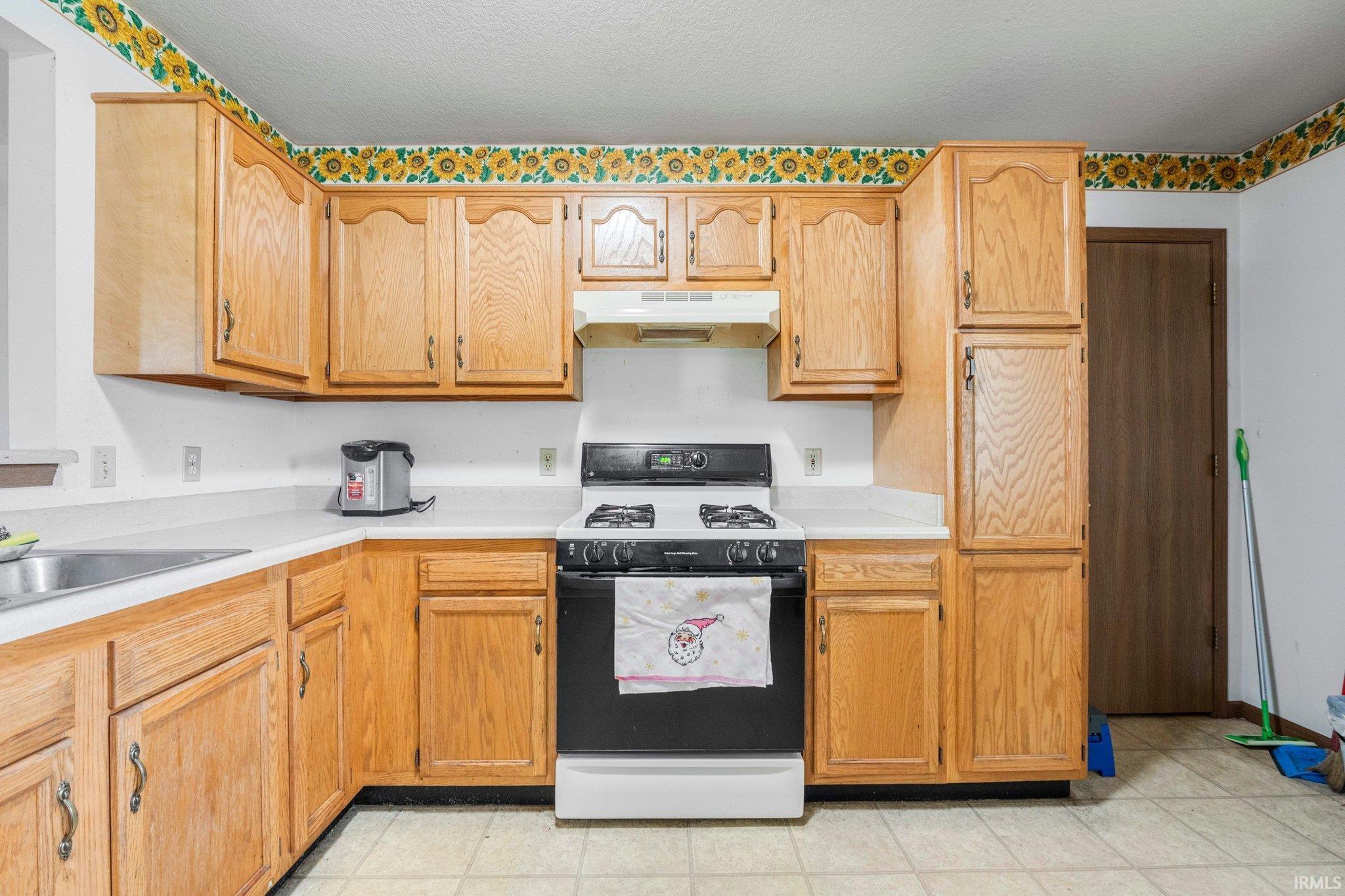 4736 Anglers Lane Fort Wayne, IN 46808 - Photo 9 of 30