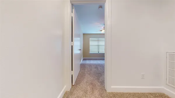 $1,850 | 8715 Meadowcroft Drive, Unit 902, Houston, TX 77063