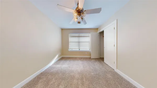 $1,850 | 8715 Meadowcroft Drive, Unit 902, Houston, TX 77063