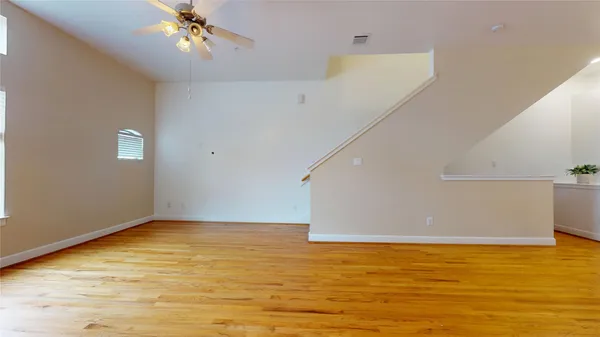 $1,850 | 8715 Meadowcroft Drive, Unit 902, Houston, TX 77063