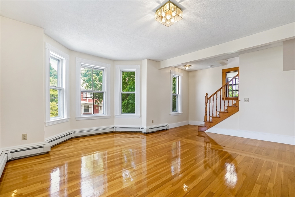 57 Lawrence Street Waltham, MA 02451 - Photo 5 of 32