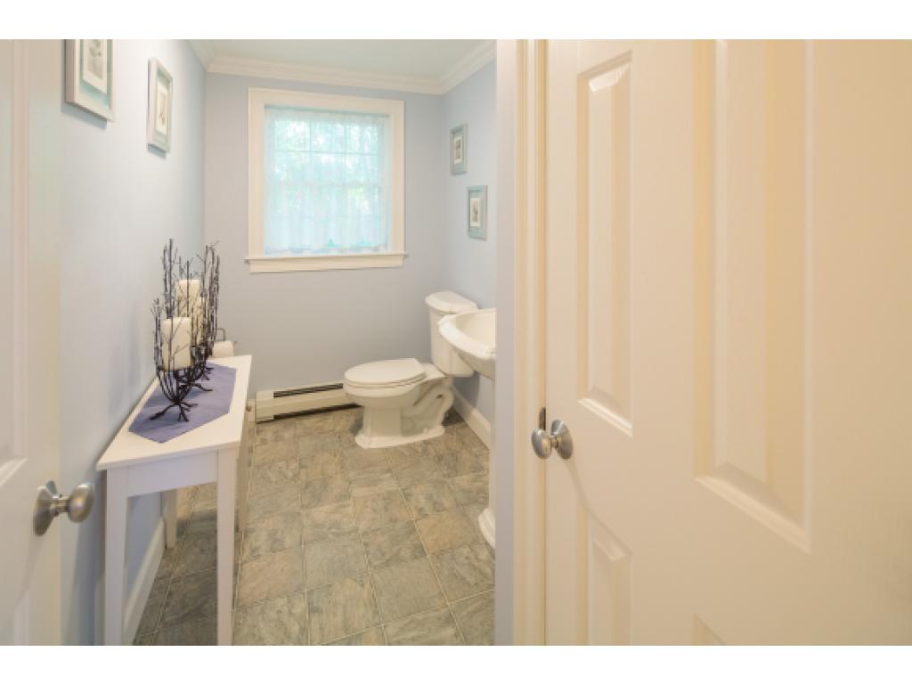 16 Middle Road Dover, NH 03820 - Photo 13 of 23