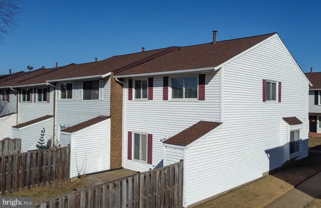 $371,900 | 7516 Purdue Court, Manassas, VA 20109