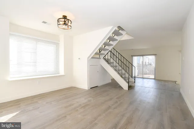 $371,900 | 7516 Purdue Court, Manassas, VA 20109