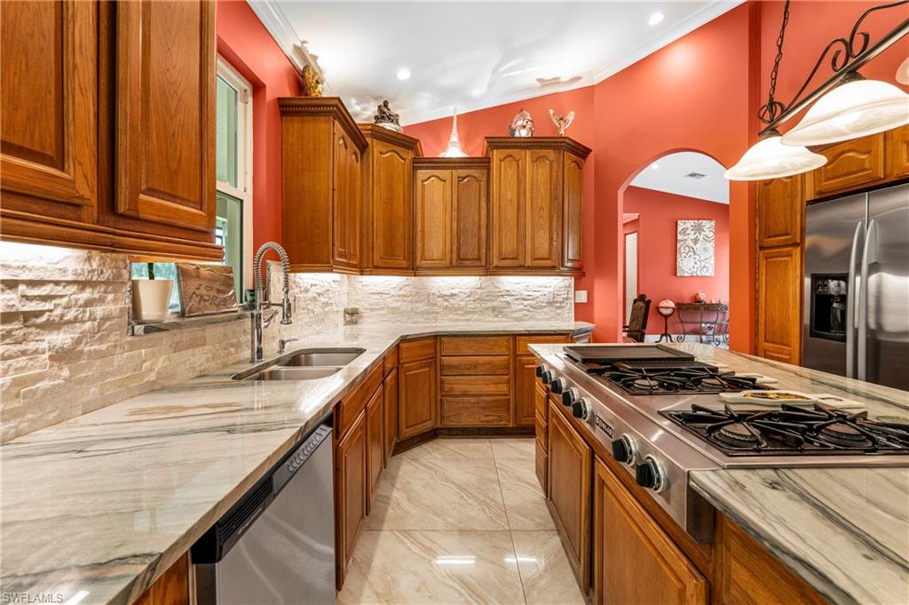 556 6th Street Southeast Naples, FL 34117 - Photo 17 of 47