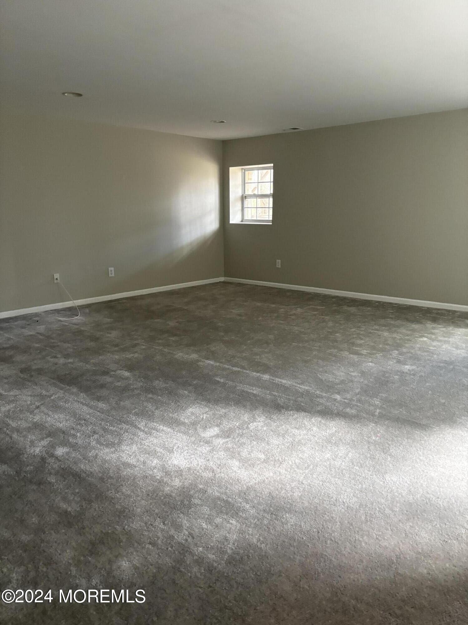 48 Oxford Court Manalapan, NJ 07726 - Photo 23 of 25 IMG_4933