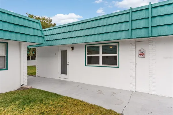 $149,900 | 205 Kings Boulevard, Unit 52, Sun City Center, FL 33573