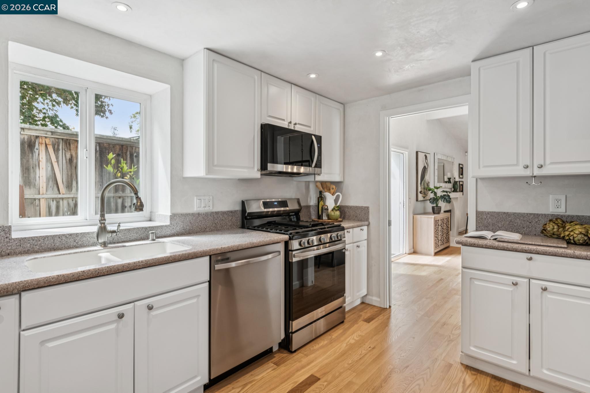 137 Brighton Road Alameda, CA 94502 - Photo 16 of 54 Gallery Image 16