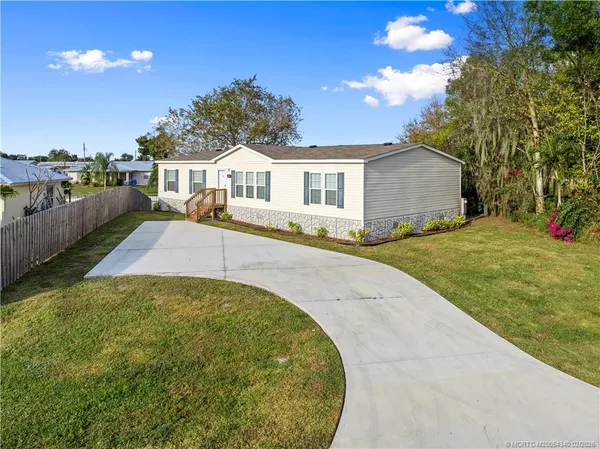 $319,900 | 2603 Southeast 34th Lane, Okeechobee, FL 34974