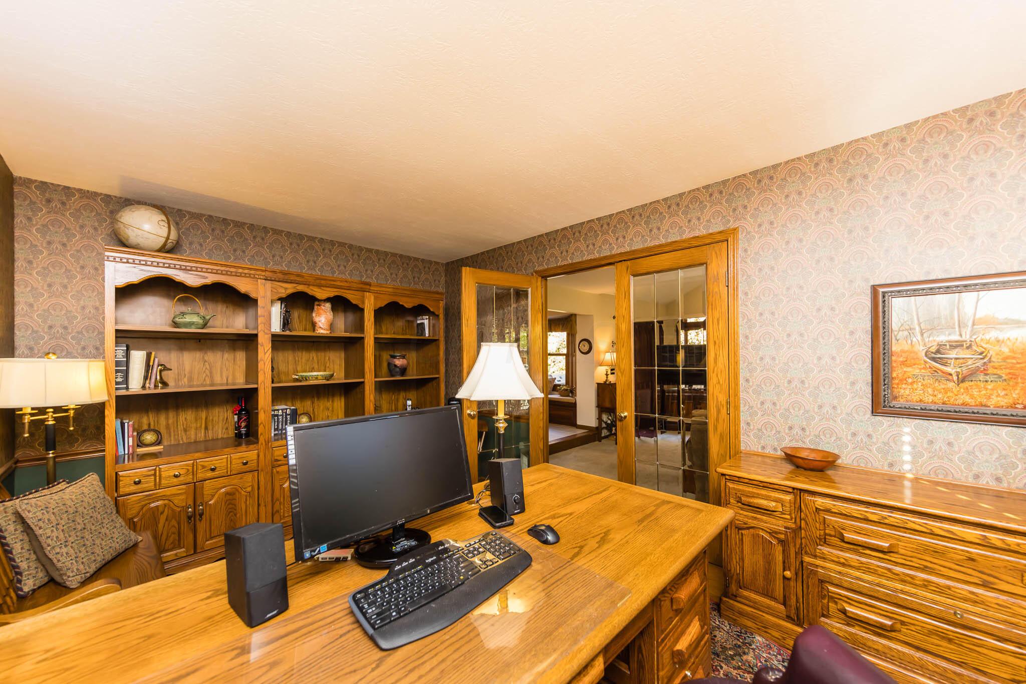 901 Riva Ridge Boulevard Columbus, OH 43230 - Photo 21 of 48 Den with Book Shelves