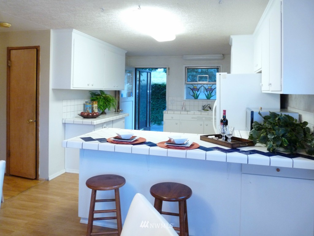 368 Maple Avenue Northwest Renton, WA 98057 - Photo 8 of 23