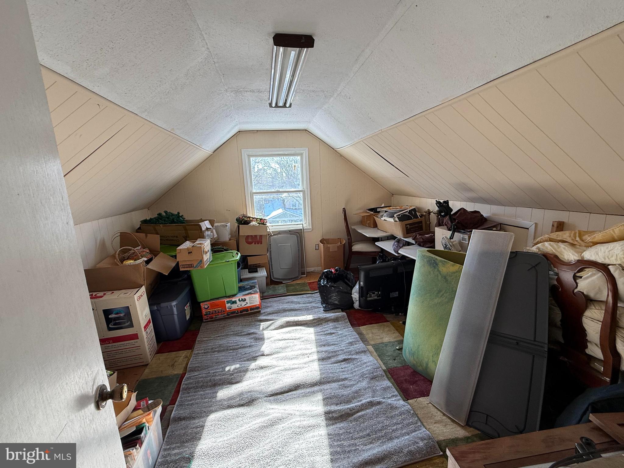 530 Kenmore Road Havertown, PA 19083 - Photo 20 of 25 a view of a room with gym equipment