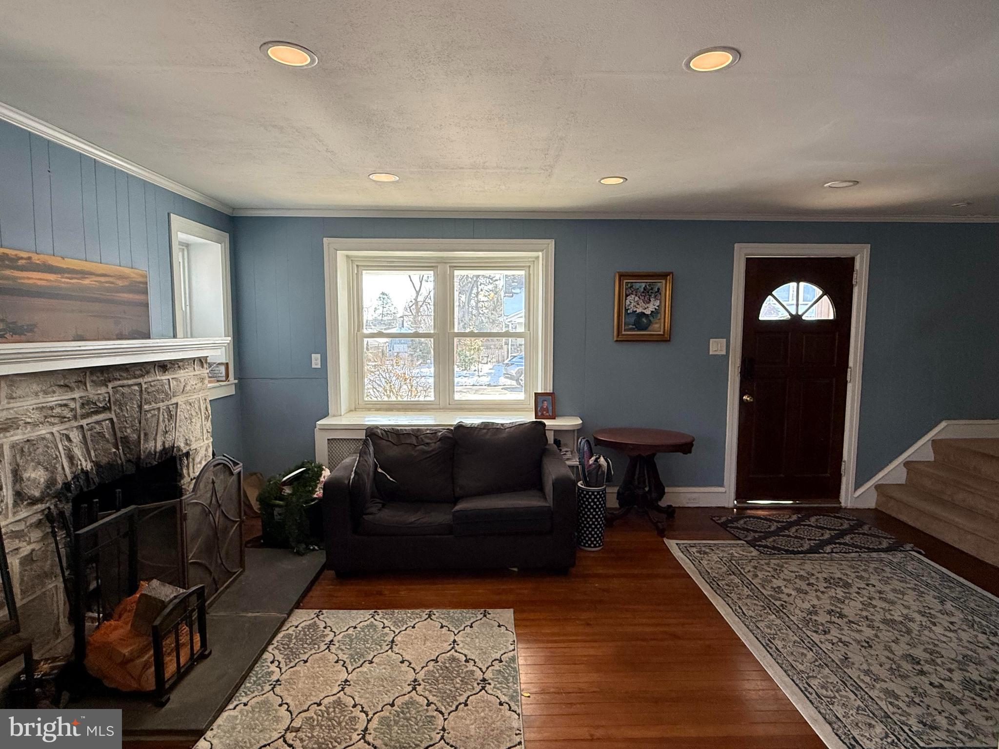 530 Kenmore Road Havertown, PA 19083 - Photo 4 of 25 a living room with furniture and a fireplace