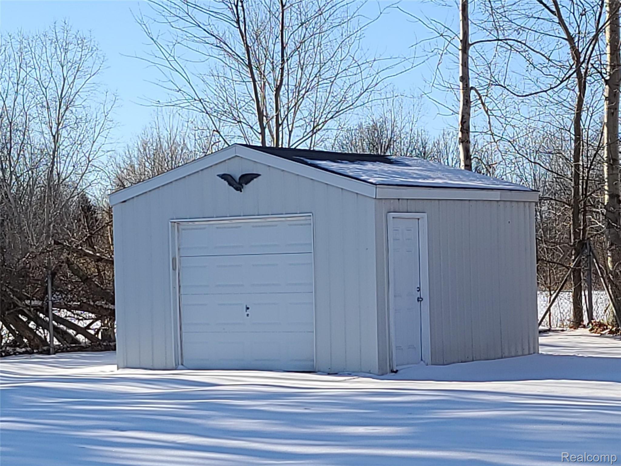6974 South State Road Bancroft, MI 48414 - Photo 10 of 28 Shed 2.jpg