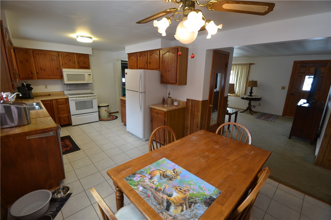 2328 Timberline Drive Macedon, NY 14502 - Photo 11 of 28 Kitchen with dining area