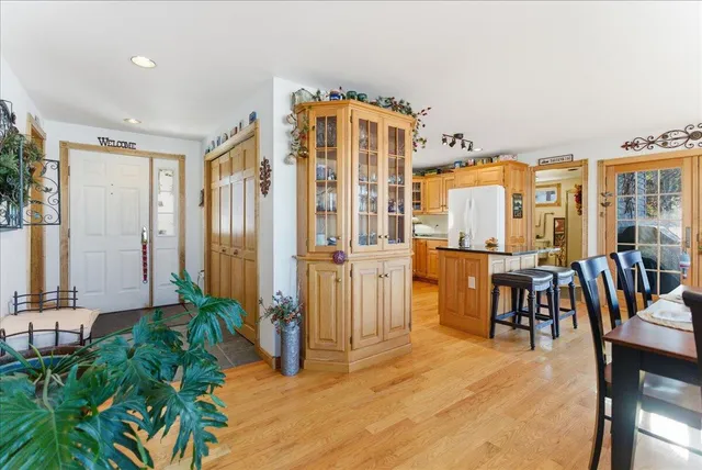 $899,000 | 882 Memorial Drive, Winthrop, ME 04364