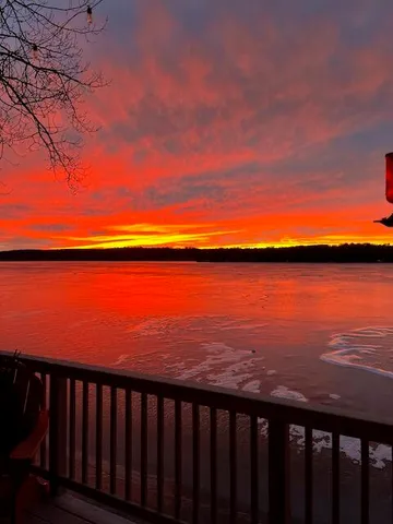 $899,000 | 882 Memorial Drive, Winthrop, ME 04364