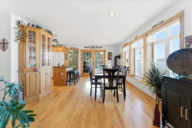 $899,000 | 882 Memorial Drive, Winthrop, ME 04364