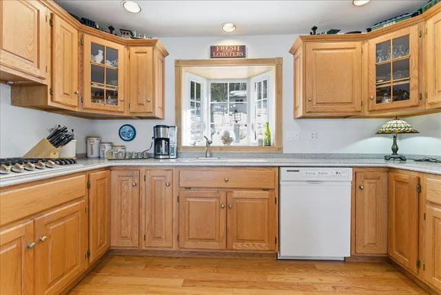 $899,000 | 882 Memorial Drive, Winthrop, ME 04364