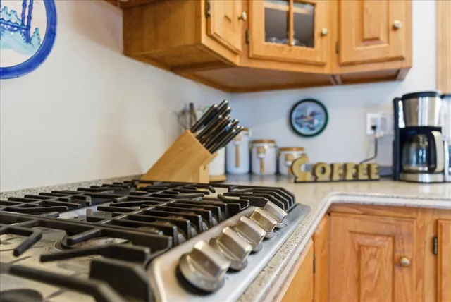 $899,000 | 882 Memorial Drive, Winthrop, ME 04364