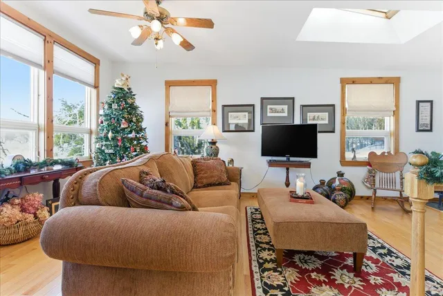 $899,000 | 882 Memorial Drive, Winthrop, ME 04364