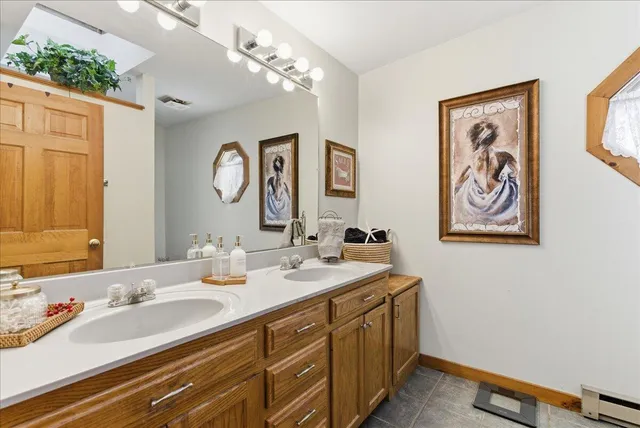 $899,000 | 882 Memorial Drive, Winthrop, ME 04364