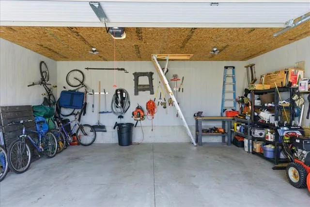 $899,000 | 882 Memorial Drive, Winthrop, ME 04364