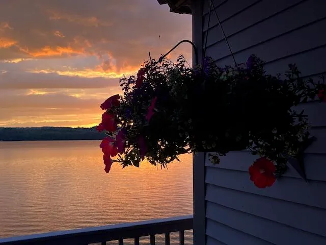 $899,000 | 882 Memorial Drive, Winthrop, ME 04364