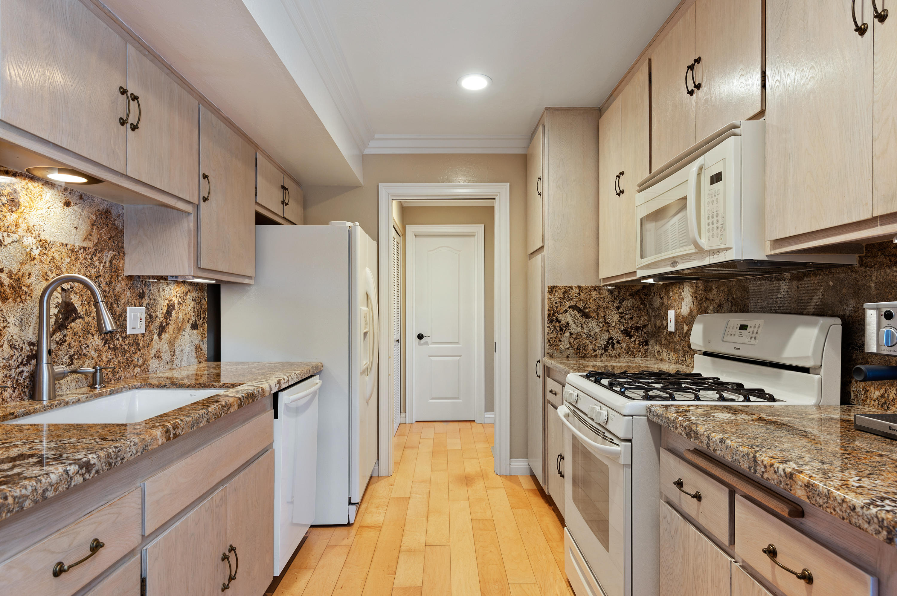 9 North San Marcos Road, Unit B Santa Barbara, CA 93111 - Photo 5 of 16 Updated kitchen