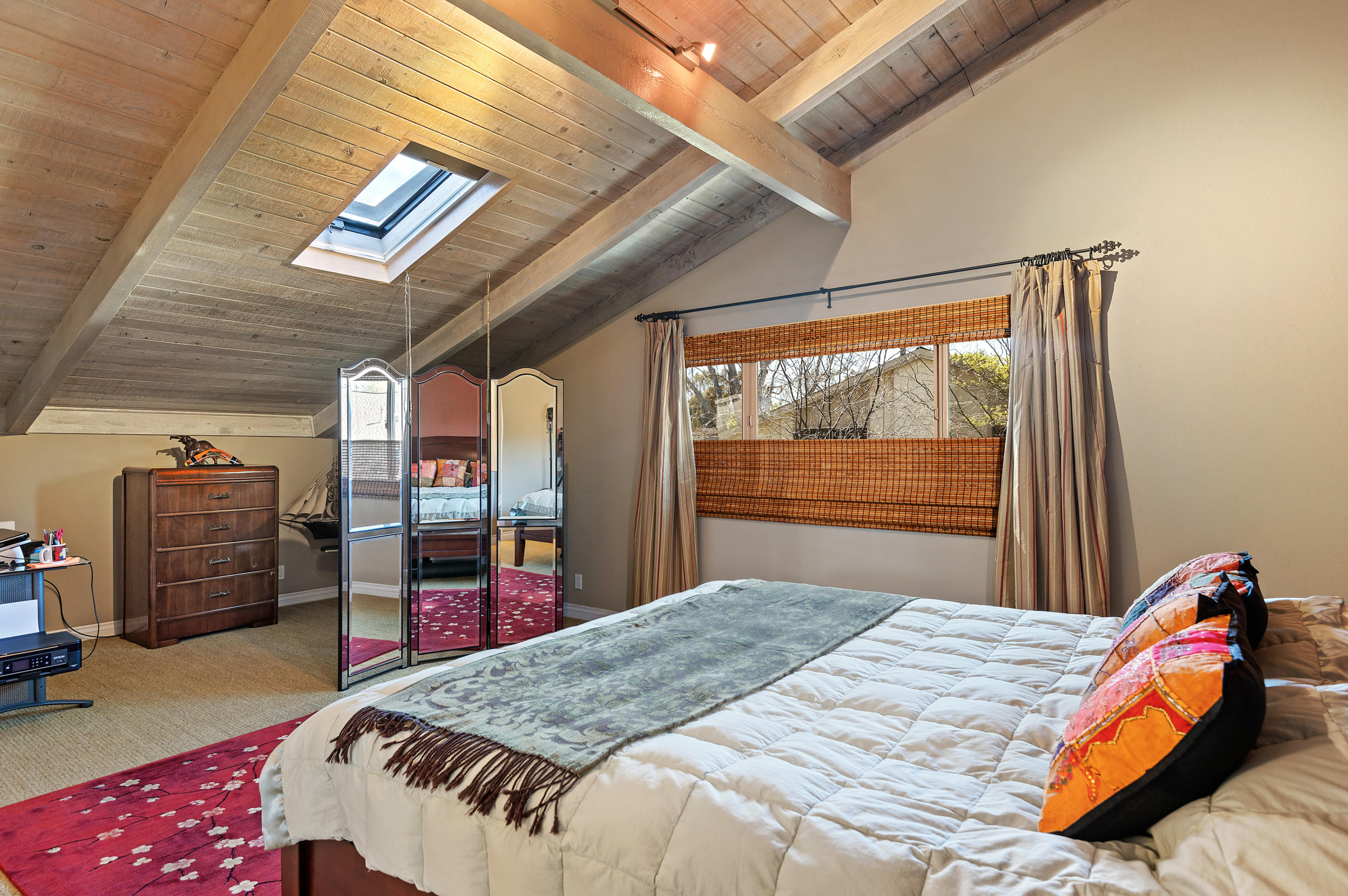 9 North San Marcos Road, Unit B Santa Barbara, CA 93111 - Photo 8 of 16 Primary bedroom with vaulted ceilings