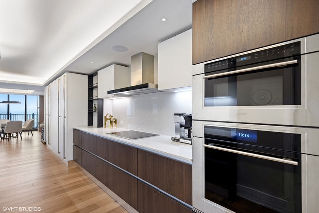 $1,325,000 | 1420 Sheridan Road, Unit 5G, Wilmette, IL 60091