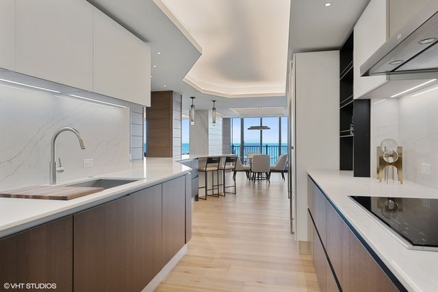 $1,325,000 | 1420 Sheridan Road, Unit 5G, Wilmette, IL 60091