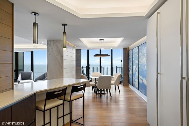 $1,325,000 | 1420 Sheridan Road, Unit 5G, Wilmette, IL 60091